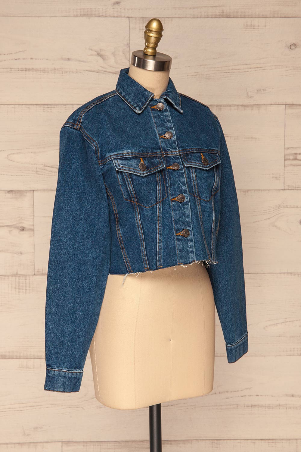 Cransac Crop Jean Jacket | Veston Denim | La Petite Garçonne side view 