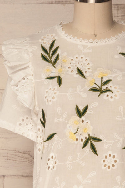 Dalsoyra White Embroidered Lace & Flowers Top | La Petite Garçonne 2