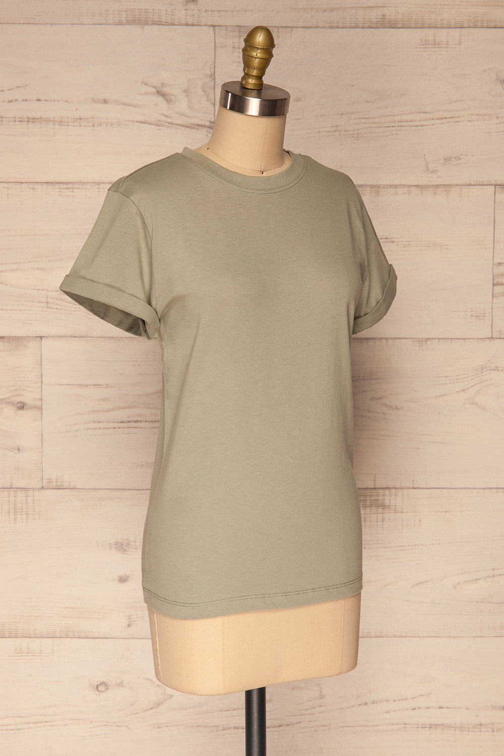 Dauve Seagrass Green Rolled Sleeves T-Shirt | La petite garçonne side view