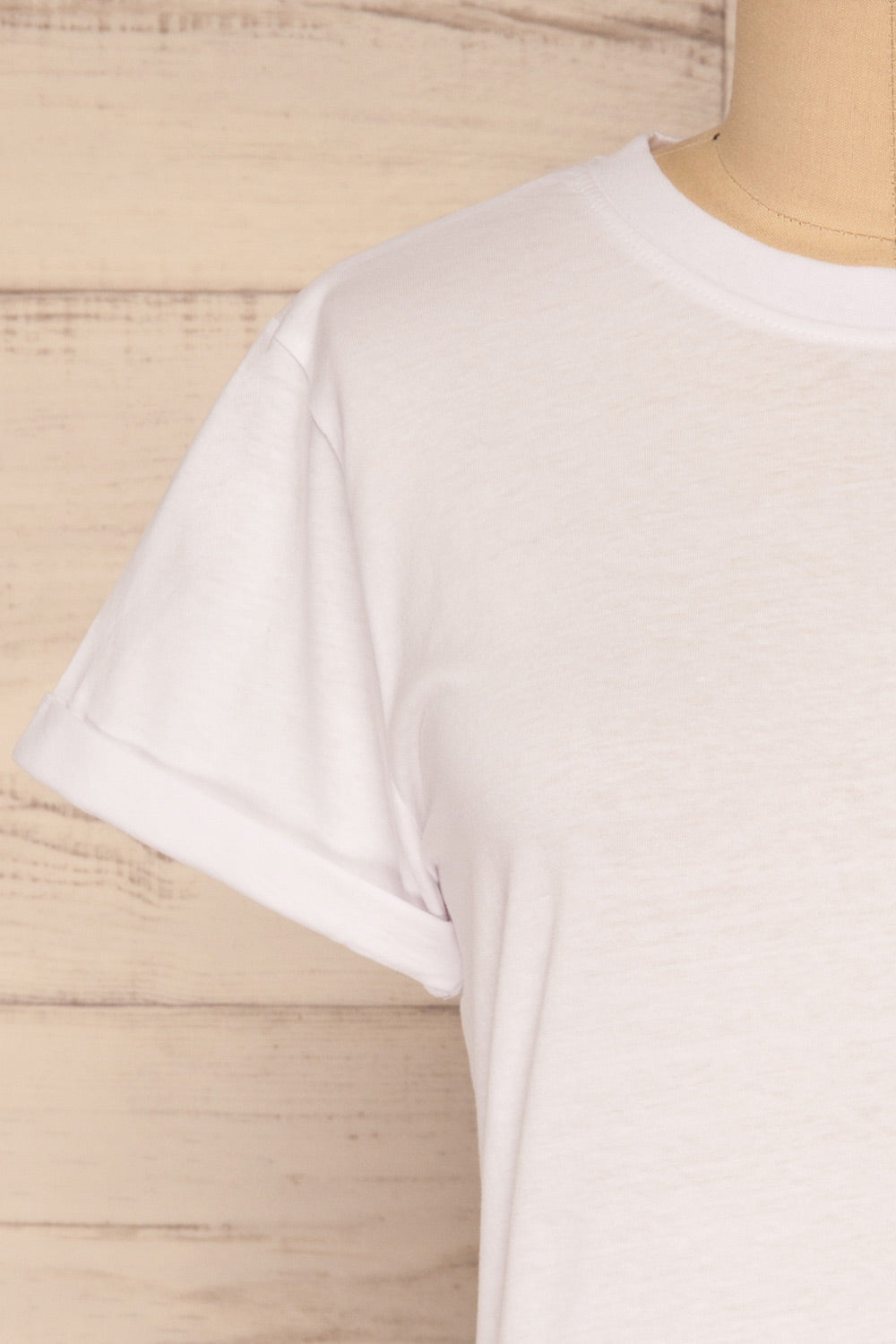 Dauve White Rolled Sleeves T-Shirt | La petite garçonne front close-up