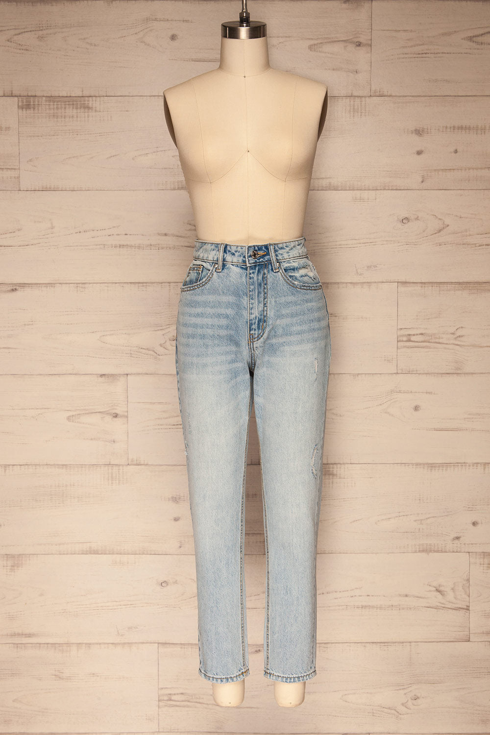 Davoli Light Denim High-Waisted Jeans | La petite garçonne  front view 
