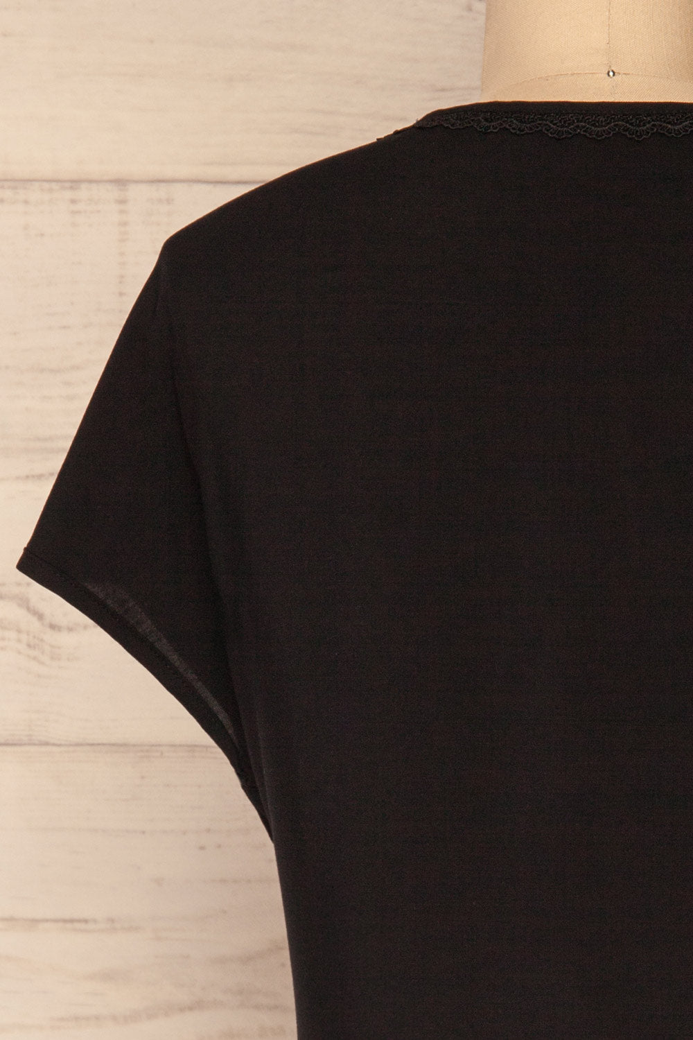 Dingja Black Short Sleeved Loose T-Shirt | La Petite Garçonne 6