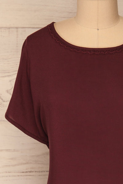 Dingja Burgundy Short Sleeved Loose T-Shirt | La Petite Garçonne 2