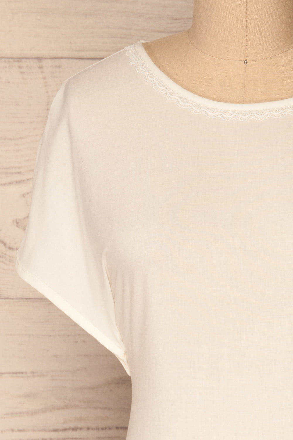 Dingja White Short Sleeved Loose T-Shirt | La Petite Garçonne 2