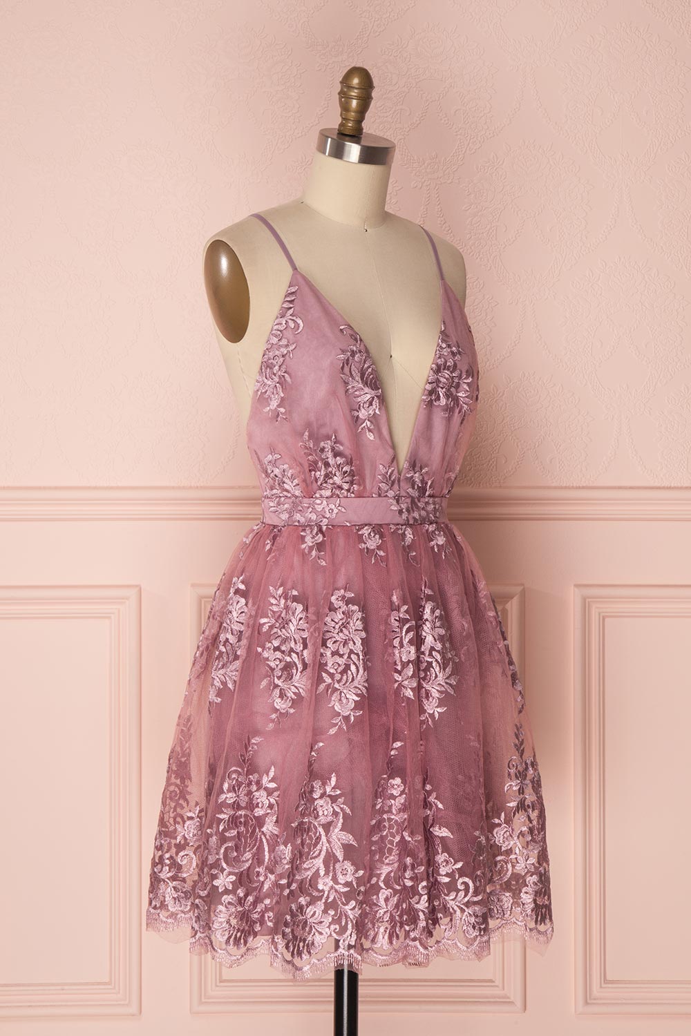 Dinora Mauve | Robe Courte à Broderies