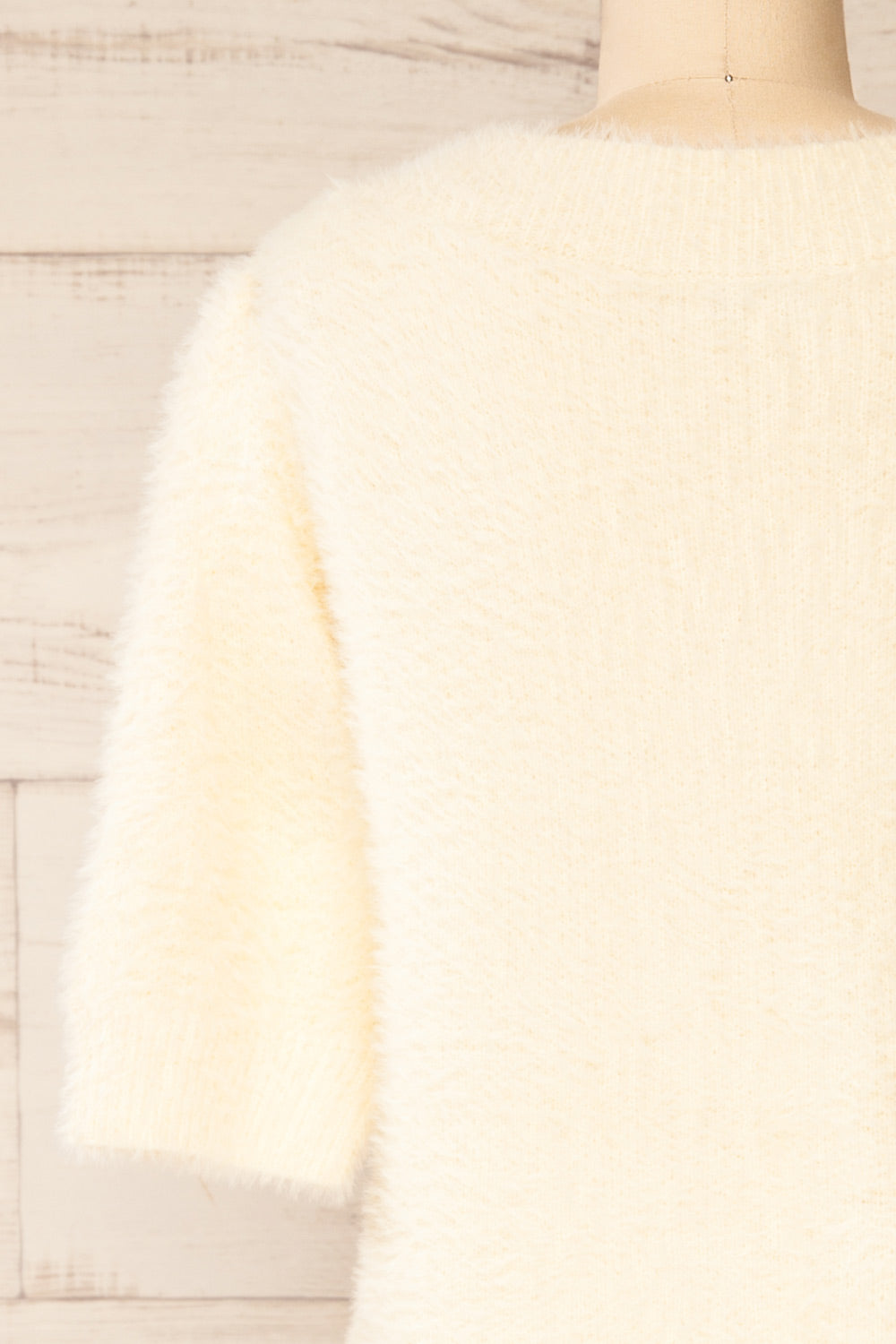Douai Cream Buttoned Fuzzy Cardigan | La petite garçonne back close-up