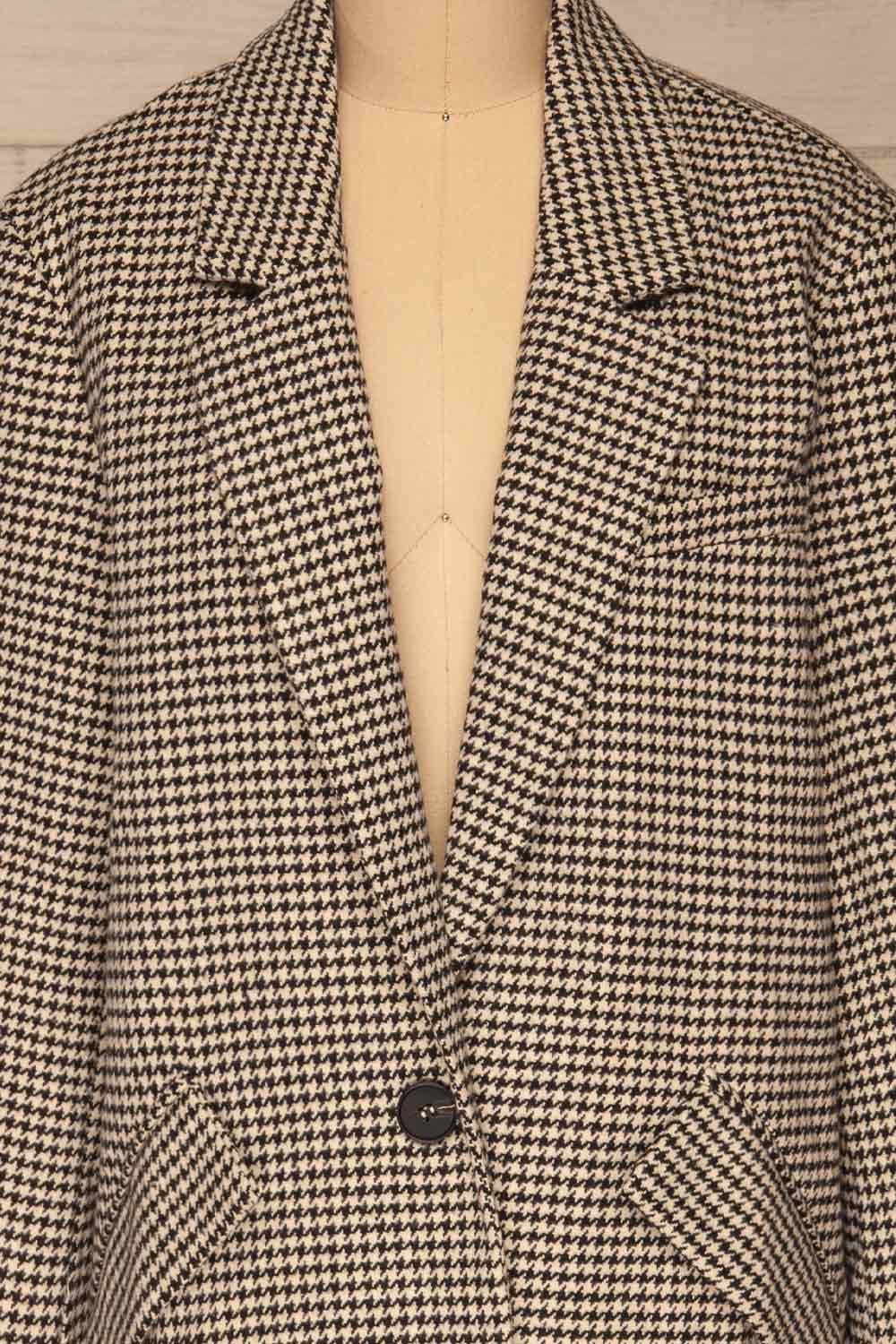 Drawno Black & White Houndstooth Blazer | La petite garçonne  front close-up