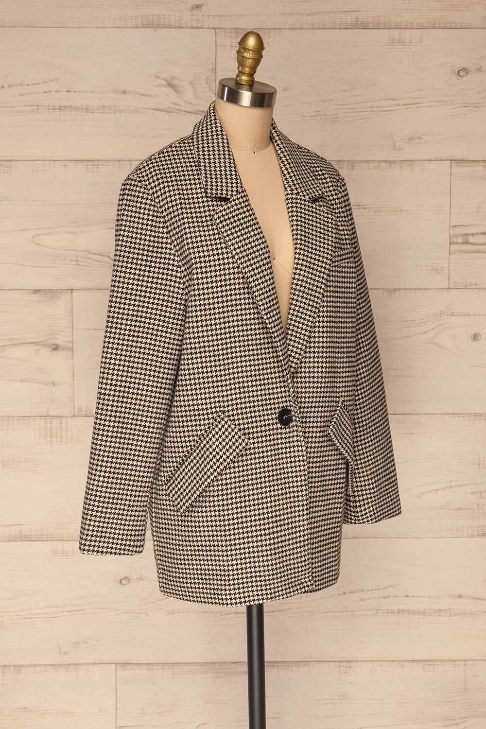 Drawno Black & White Houndstooth Blazer | La petite garçonne  side view 