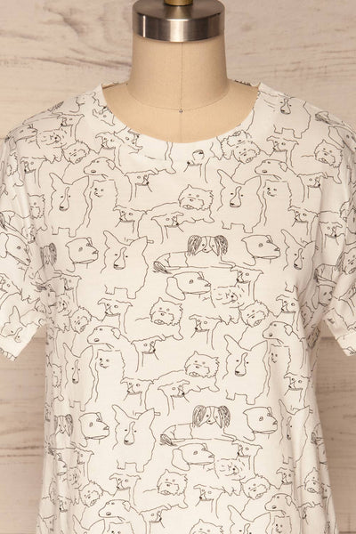 Duisbourg Black & White Dogs Pattern T-Shirt | La Petite Garçonne front close-up