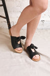 Ebelmen Black Slip-On Sandals w/ Bow | La petite garçonne on model