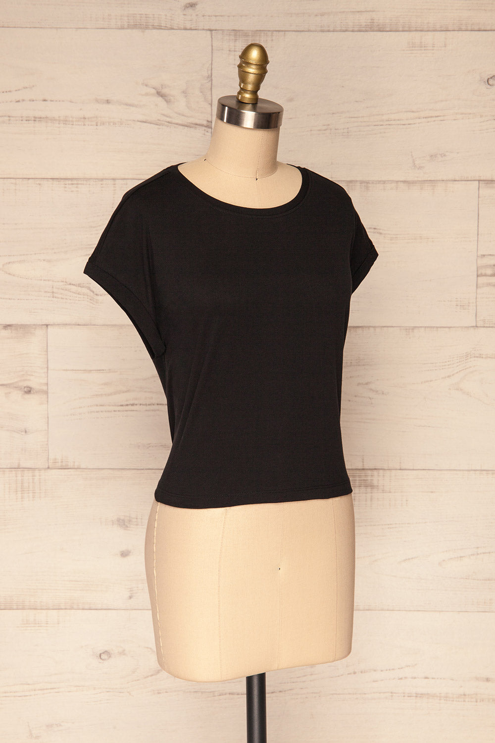 Eibydal Nero Black Slightly Cropped T-Shirt | La Petite Garçonne 3