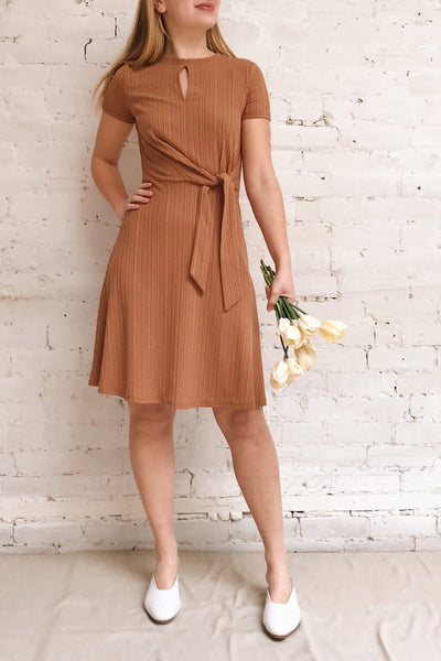 Eidsora Light Brown Short A-Line Dress | La petite garçonne model look