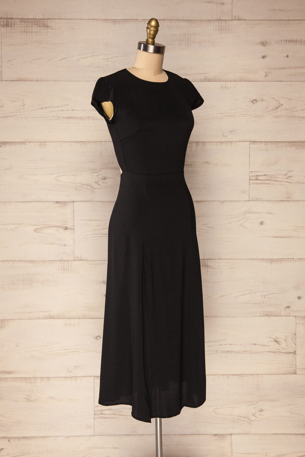 Essen Black Short Sleeve Maxi Dress | La petite garçonne side view 
