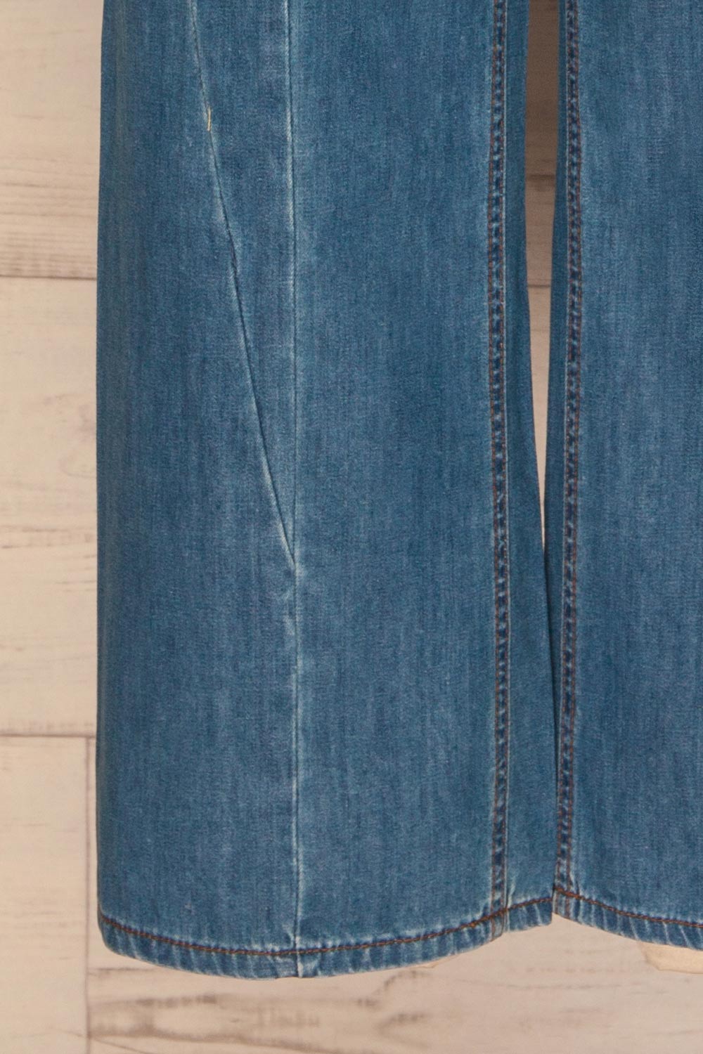 Estresmoz Blue Wide Leg Jeans | La petite garçonne legs