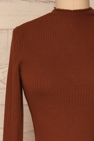 Faaset Clay Brown Ribbed Top with Stand Collar  | front close up | La Petite Garçonne
