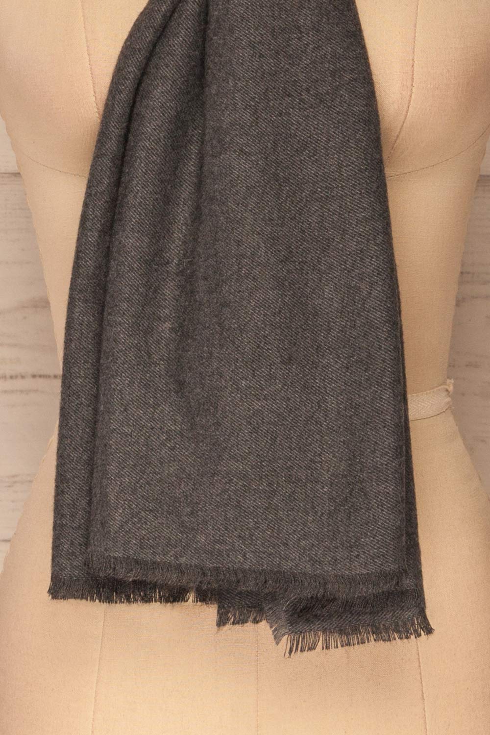 Fagerelv Grey Soft Lightweight Scarf | La petite garçonne shawl details