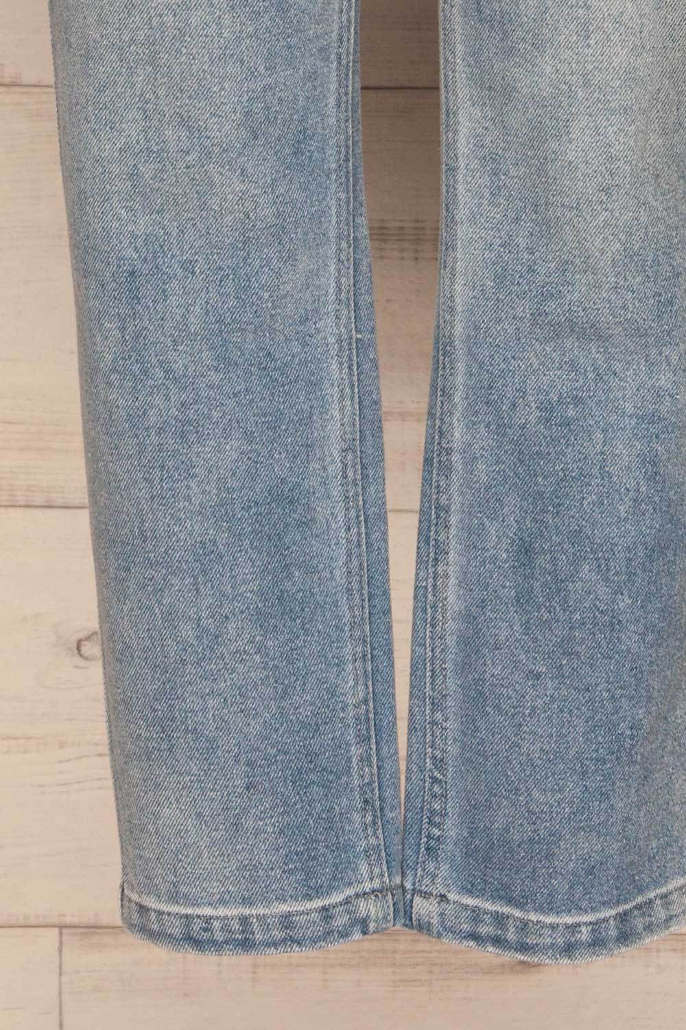 Faksdal Washed Blue High Waisted Jeans legs | La petite garçonne