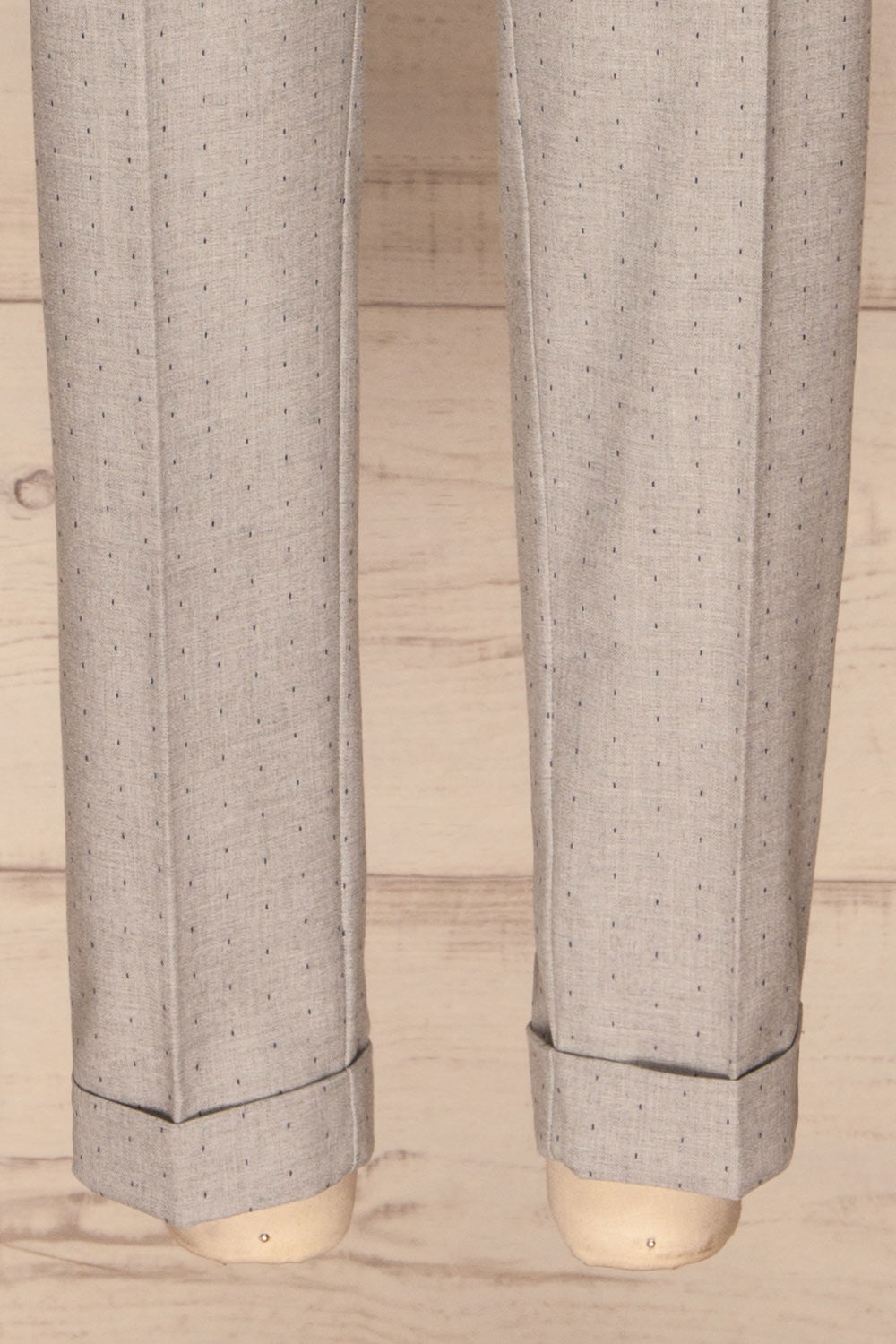 Faksvaag Light Grey Tailored Dress Pants legs | La petite garçonne