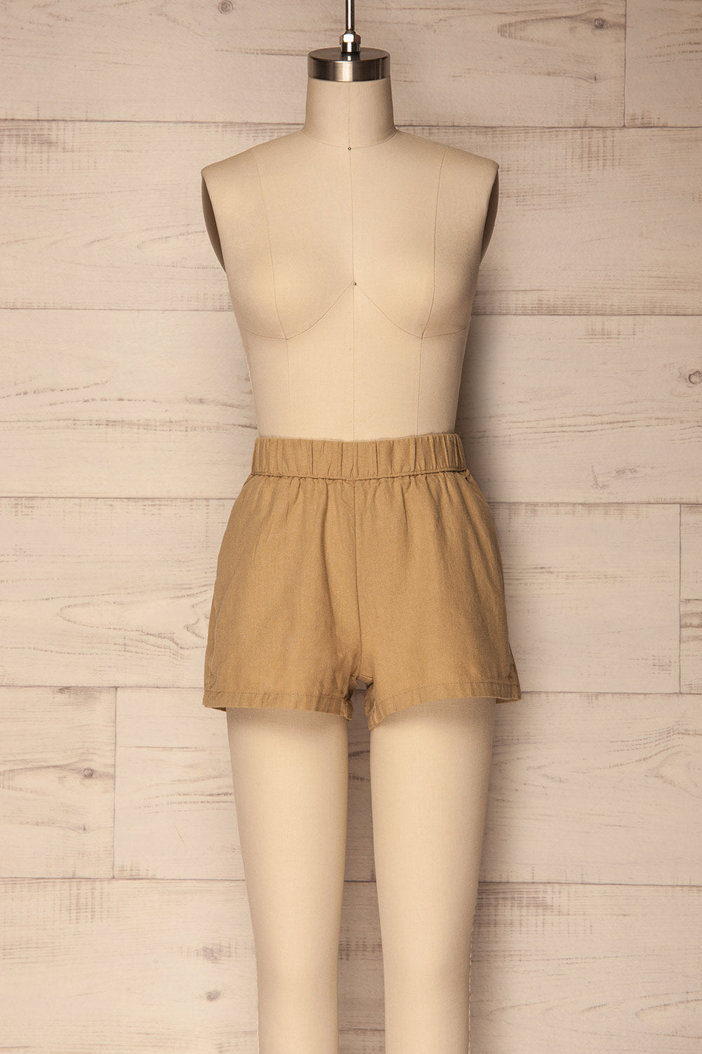 Faliro Sand Beige Linen Shorts | La Petite Garçonne