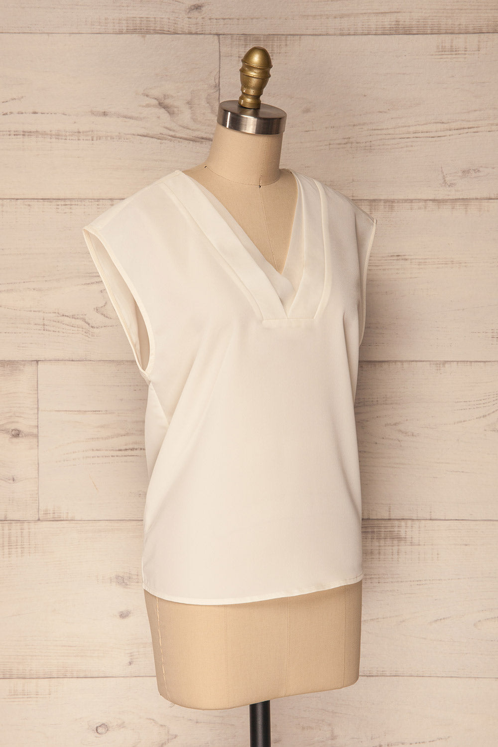 Finnen Ivory Sleeveless Loose Top | La Petite Garçonne 3