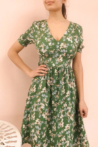 Frieda Green Floral Short Sleeve Midi Dress | Boutique 1861 model close up