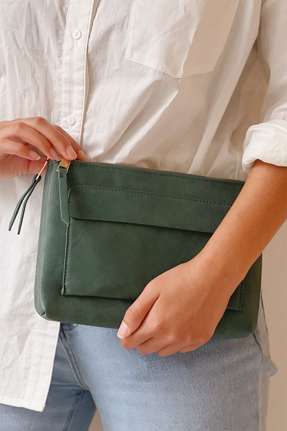 Freya Emerald Crossbody Bag | La petite garçonne on model 