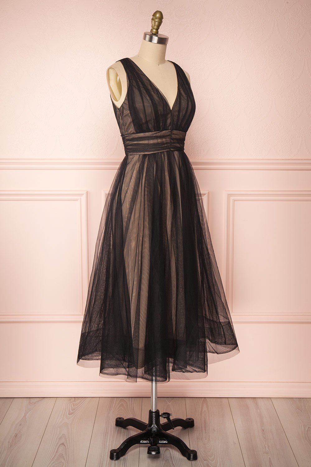 Galynne Noire Party Dress | Robe en Tulle side view | Boutique 1861