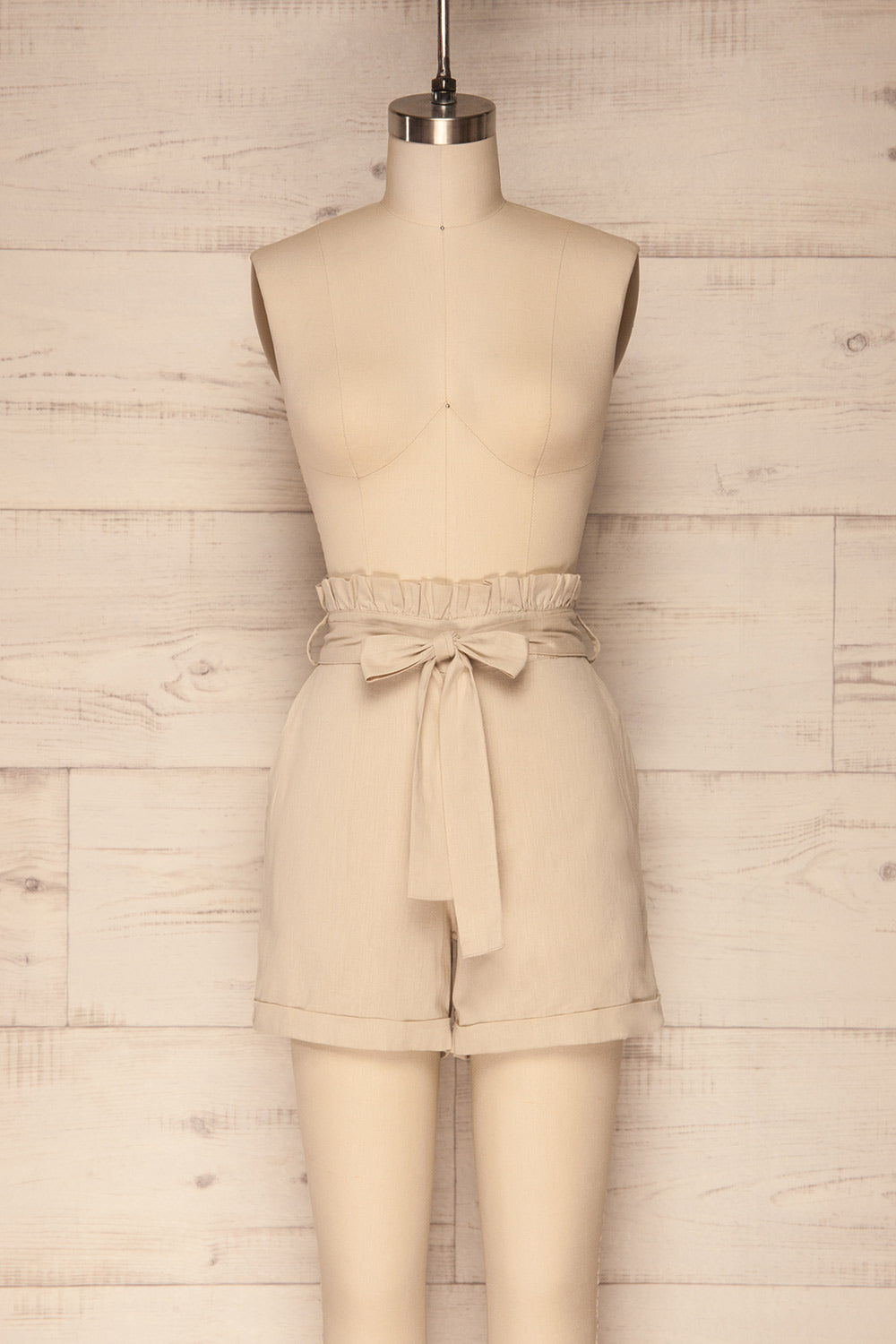 Garnes Oatmeal Beige High Rise Shorts | La Petite Garçonne 1