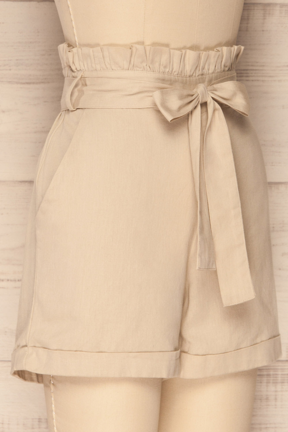 Garnes Oatmeal Beige High Rise Shorts | La Petite Garçonne 4