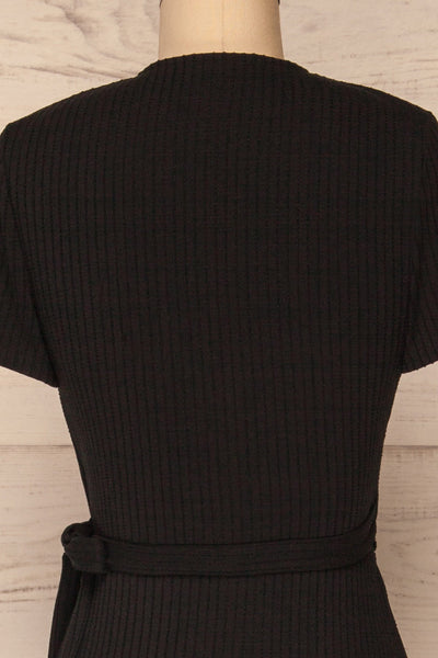 Gateshead Black Short Sleeved Fitted Midi Dress | La Petite Garçonne