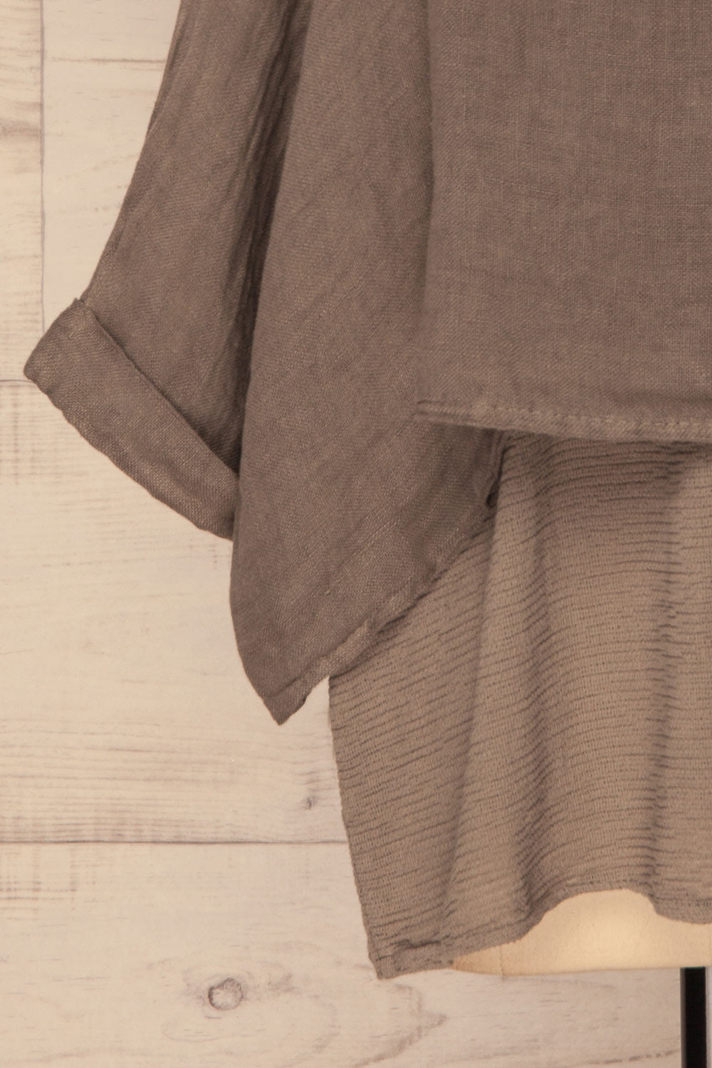 Gerovo Taupe Linen Loose Layered Top | La Petite Garçonne Chpt. 2 7