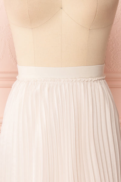 Ghislaine Off-White Pleated Skirt front close up | Boutique 1861