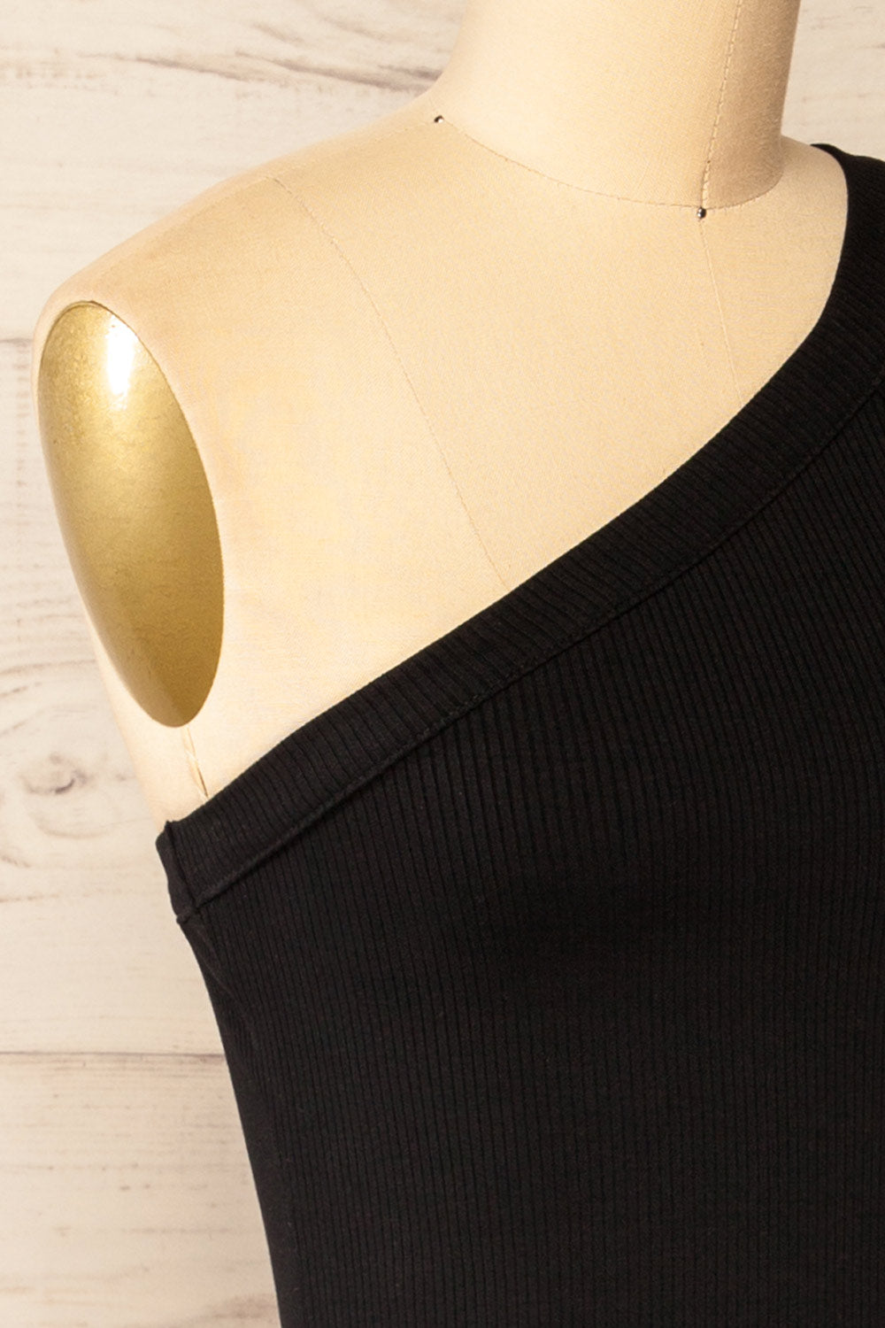 Giurgiu Black Asymmetrical Ribbed Tank Top | La petite garçonne side close-up