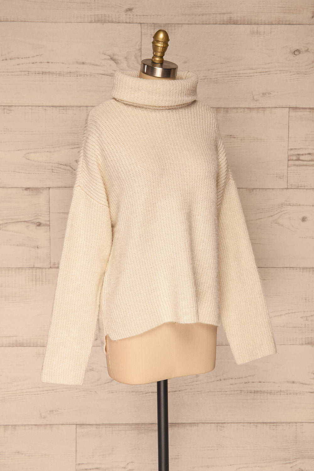 Givri Cream Knit Turtleneck Sweater | La petite garçonne side view 