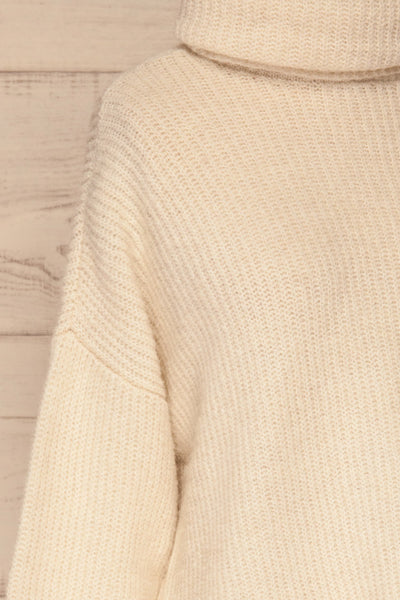 Givri Cream Knit Turtleneck Sweater | La petite garçonne side close-up