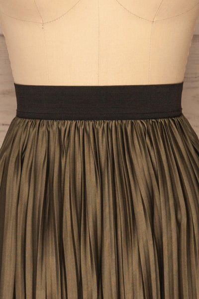 Gouves Green Pleated Midi Skirt | La petite garçonne front close-up