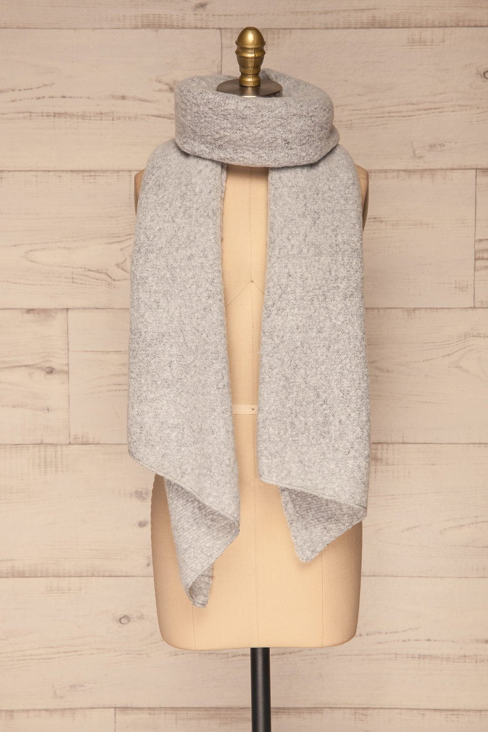 Gozdnica Grey Fuzzy Knitted Scarf around | La Petite Garçonne