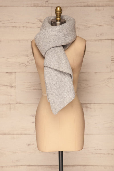 Gozdnica Grey Fuzzy Knitted Scarf knot | La Petite Garçonne