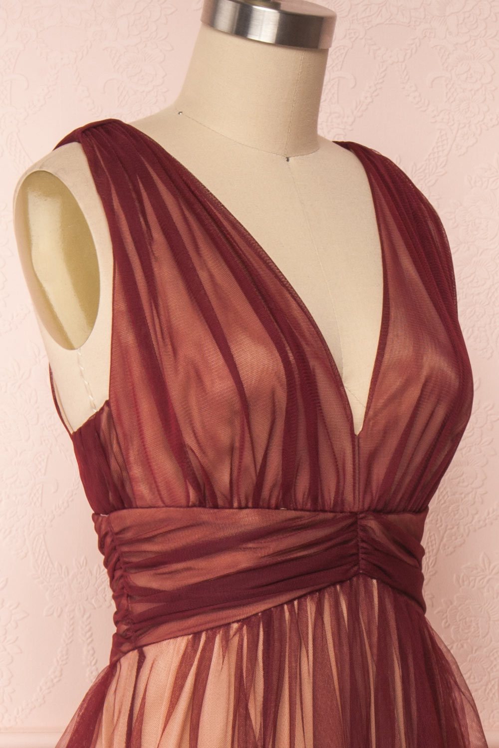 Grendell Burgundy & Beige Gown | Robe Bourgogne side close up | Boudoir 1861