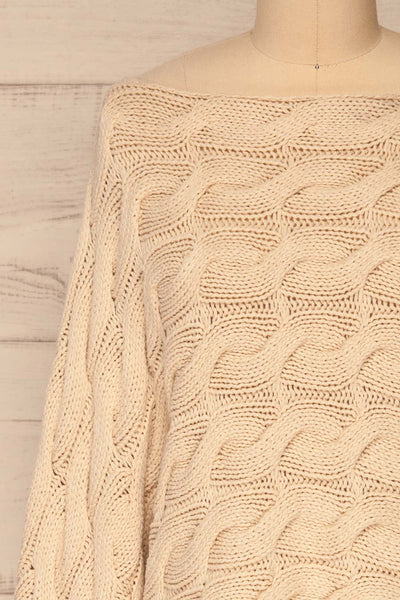 Grodzisk Beige Cropped Knitted Sweater | La petite garçonne front close-up