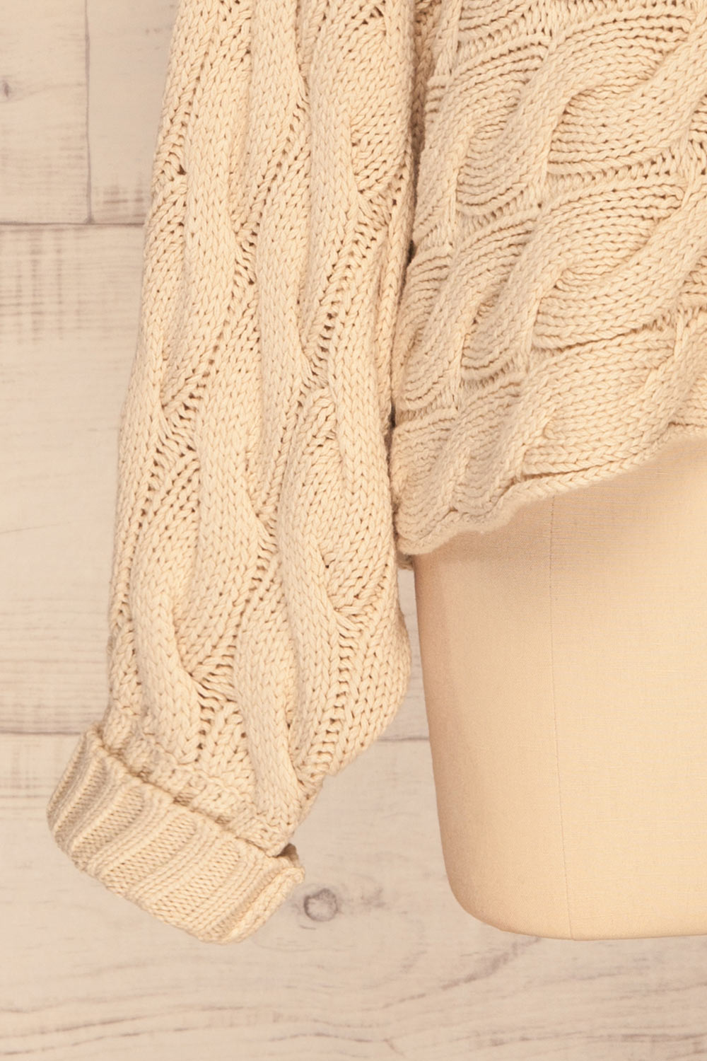 Grodzisk Beige Cropped Knitted Sweater | La petite garçonne bottom 