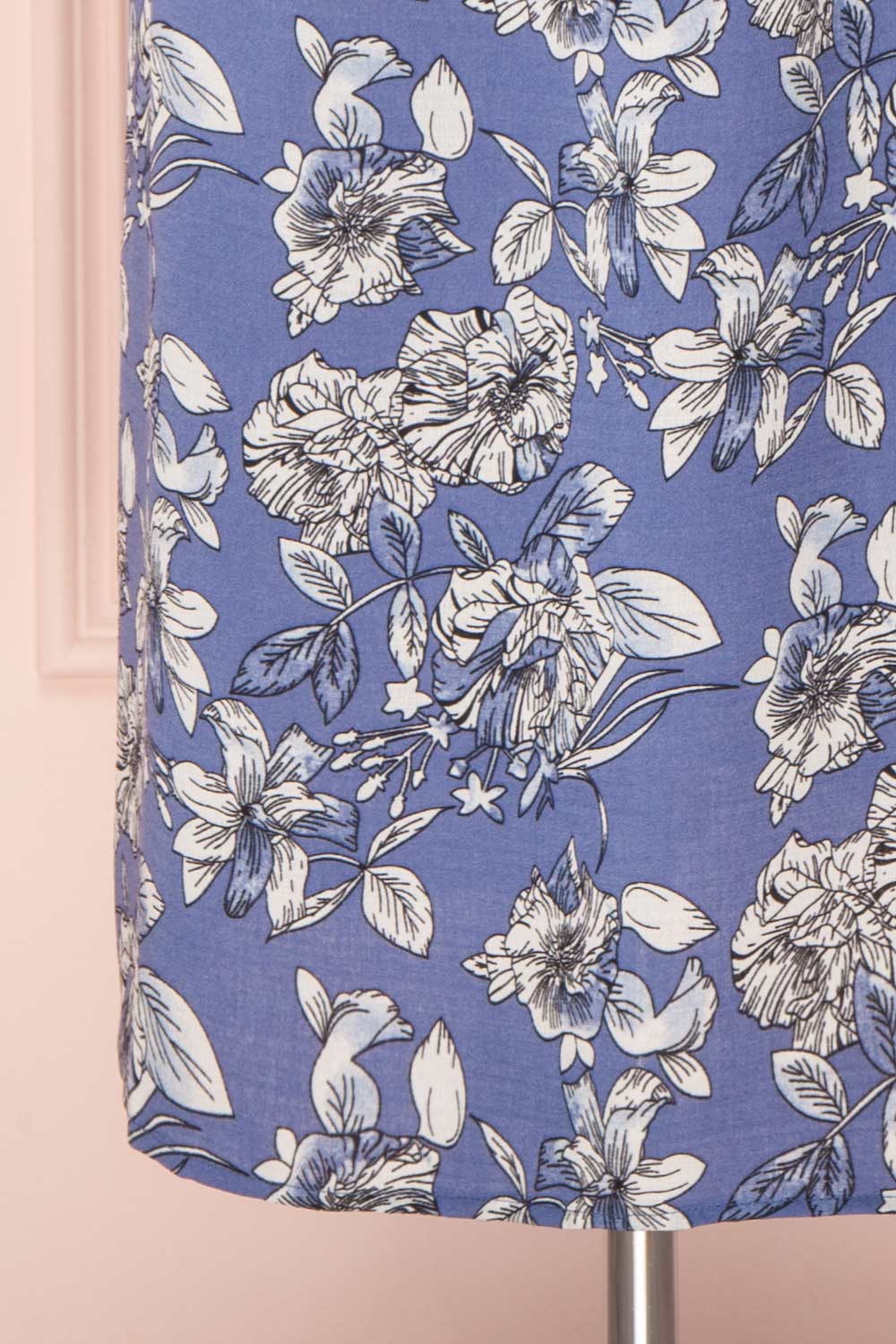 Haydn Light | Robe Bleue Fleurie 