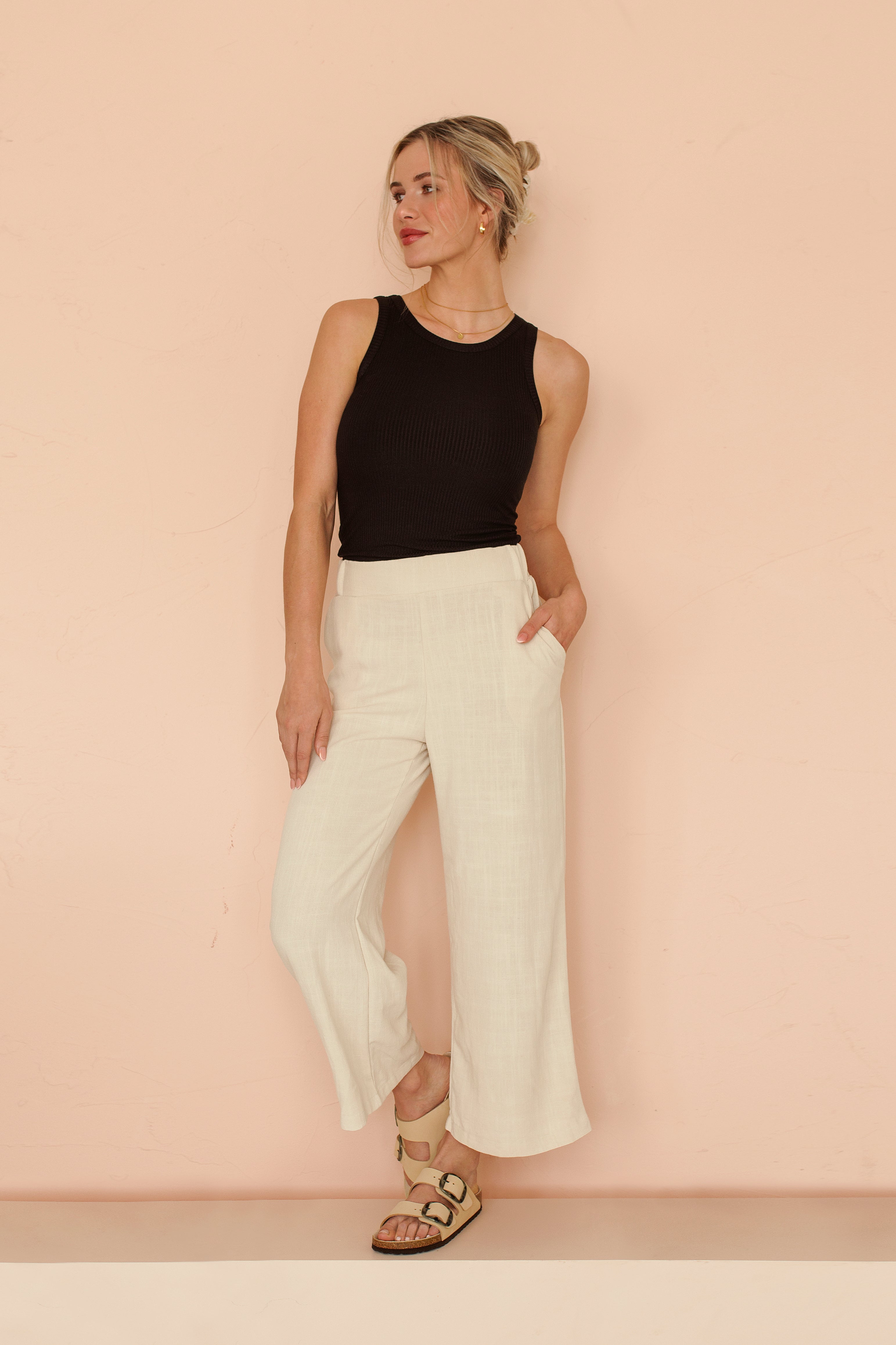 Mimy Beige High Waist Wide Leg 3/4 Pants | La petite garçonne model