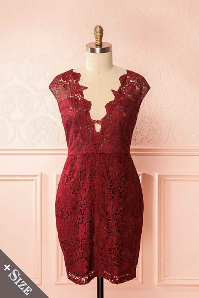 Ilde Burgundy Crocheted Lace Plus Size Cocktail Dress | Boutique 1861