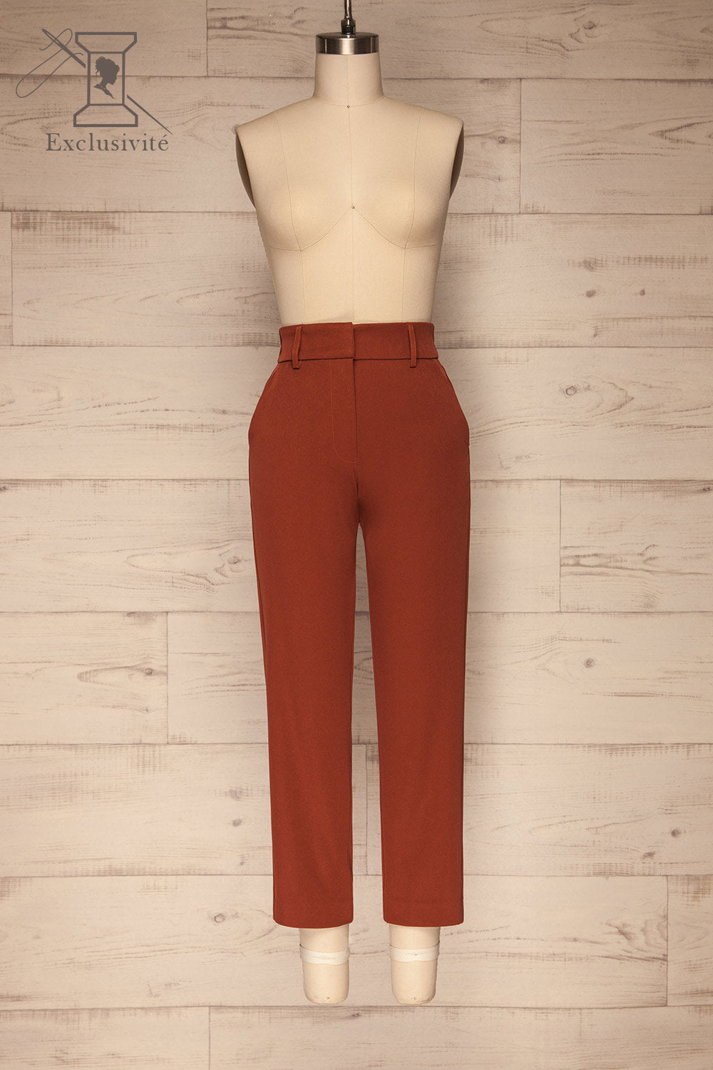 Issie Paprika Rust Orange Straight Leg Pants | La petite garçonne front view 