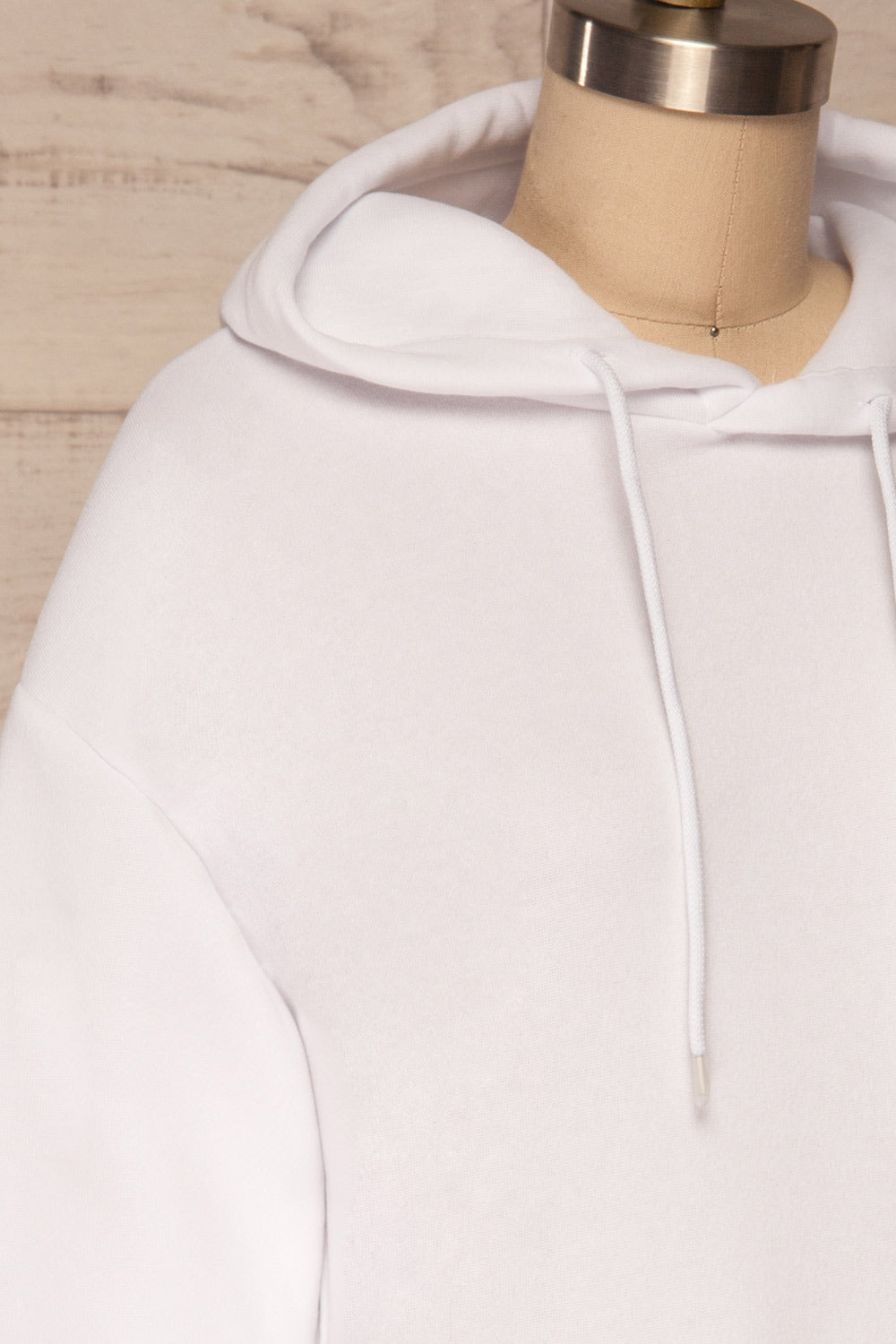 Juxue Snow White Hoodie | La petite garçonne side close up