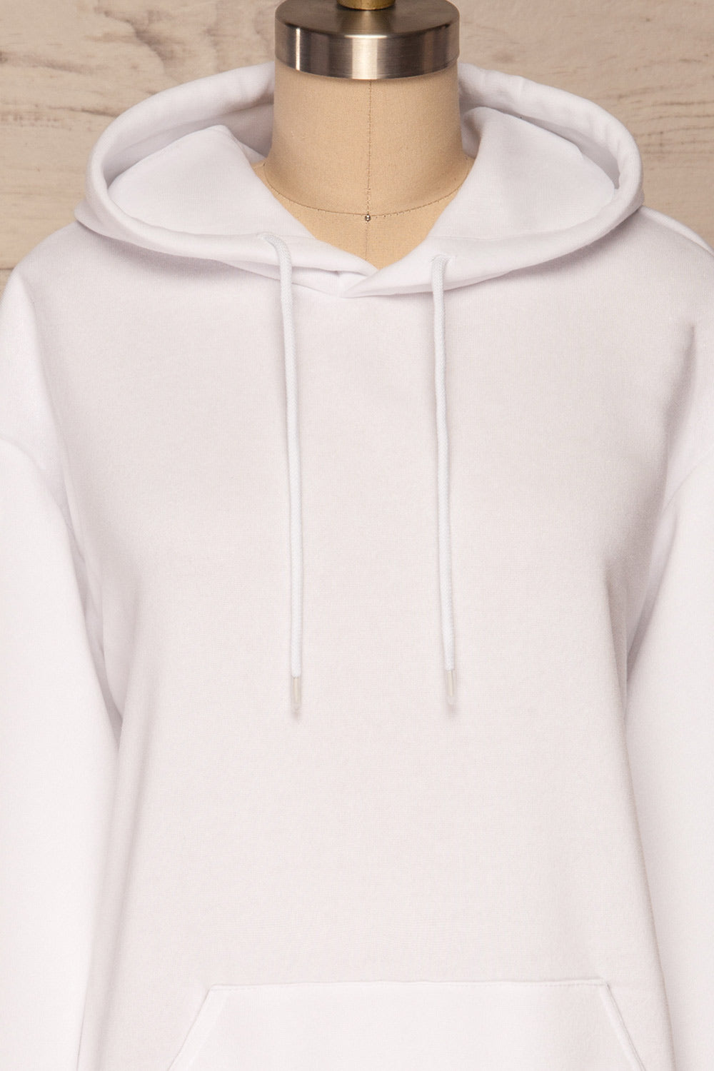 Juxue Snow White Hoodie | La petite garçonne front close up