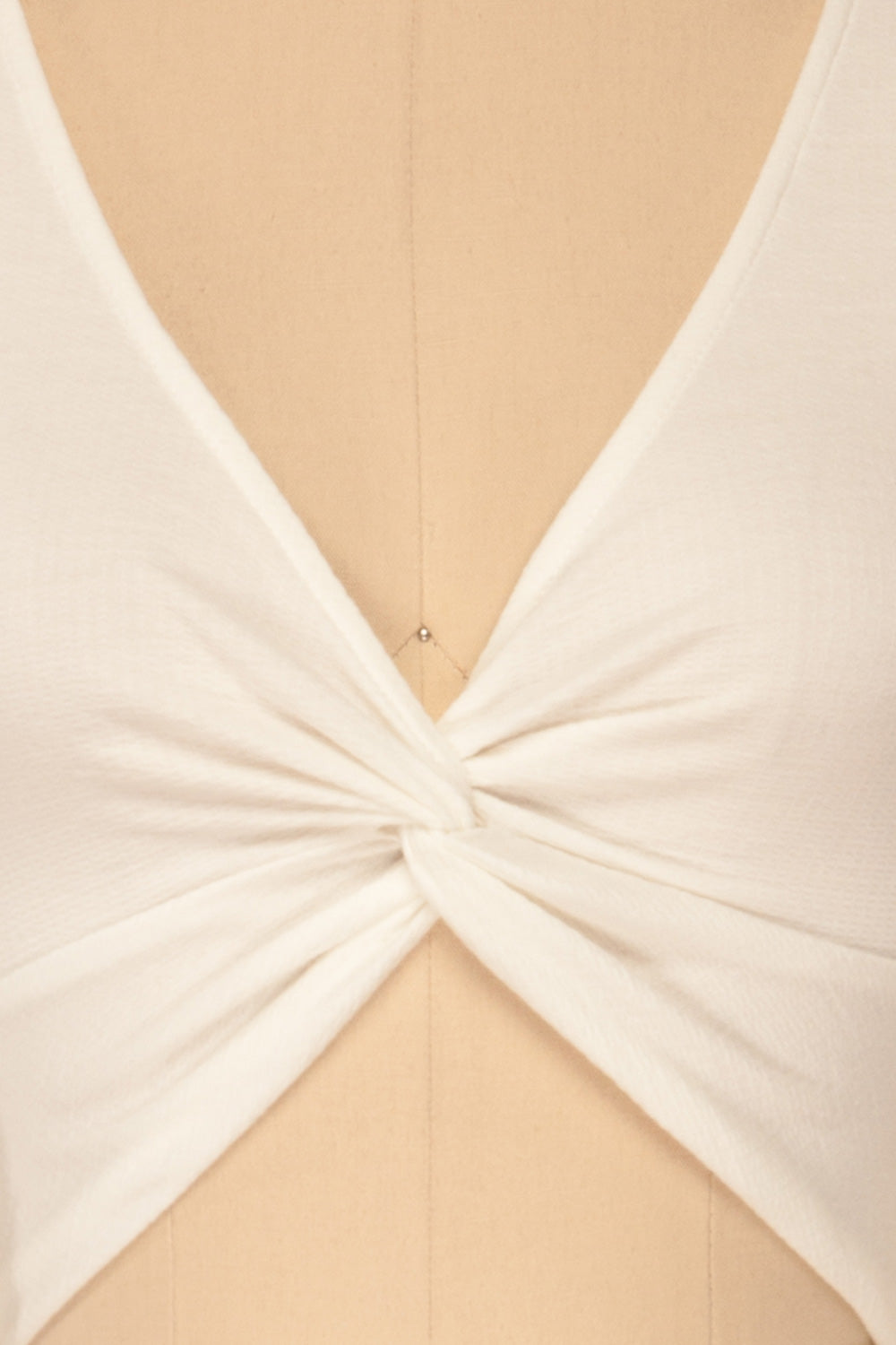 Kastaneai White Crop Top with Front Knot Detail | La Petite Garçonne detail close-up