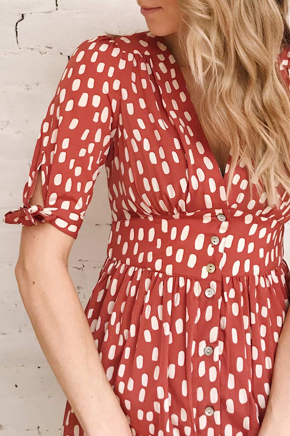 Ketrzyn Rust Button-Up Short Dress | La petite garçonne on model