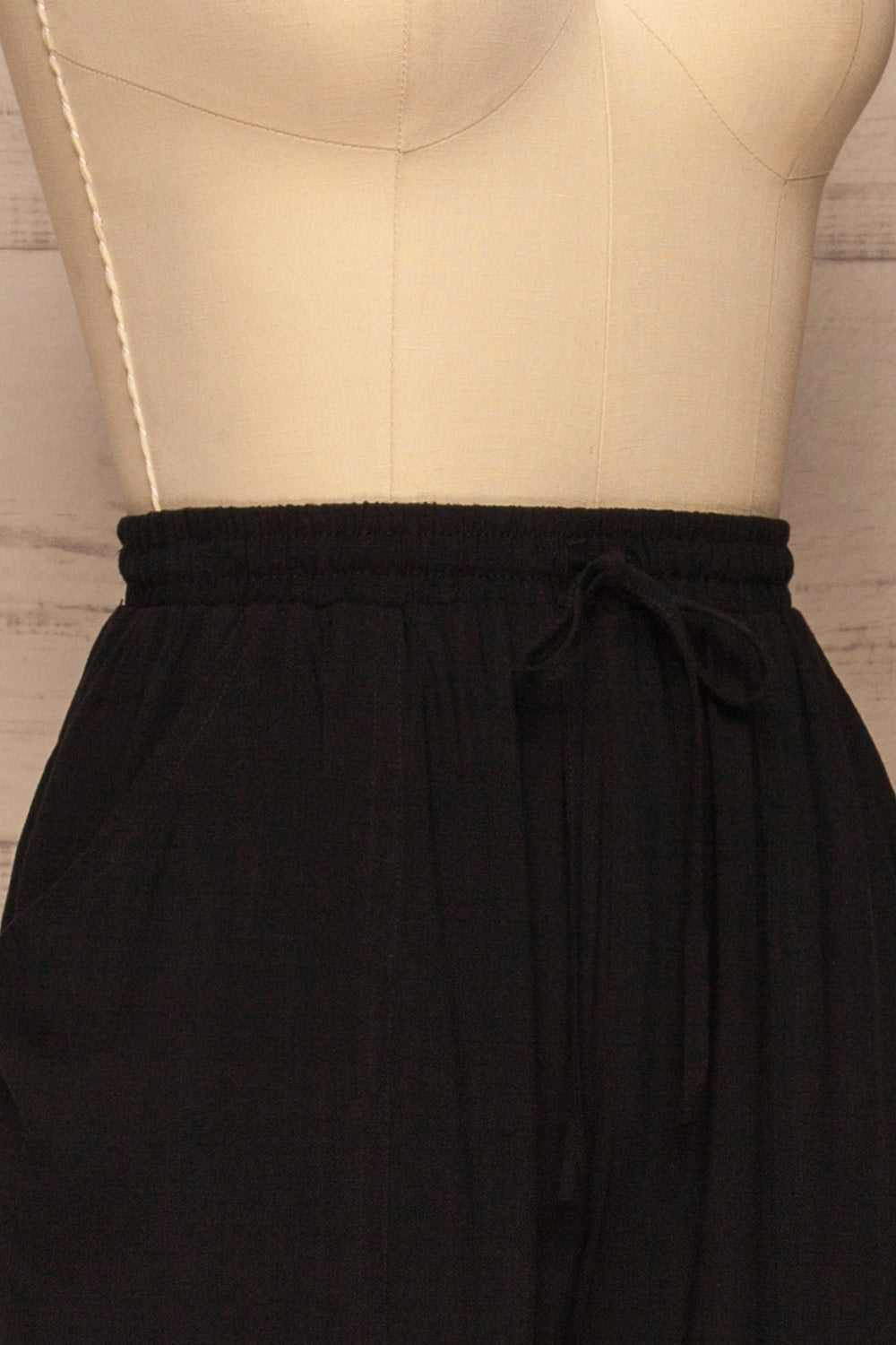 Kmesmi Black High Waist Pants | La petite garçonne  side close-up